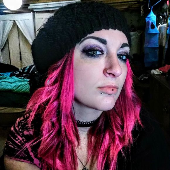 Meet your Posher, Dani - Picture 1 of 1